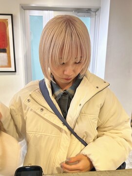 ルーム(Loom.) ハイトーンボブぱっつん前髪ボブミニボブ切りっぱなしボブ