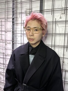 ウム(UMM) ホワイトピンク / スパイキーショート