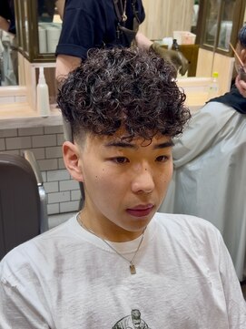 グルーマーズトウキョウ(GROOMER/S TOKYO) スペインカール