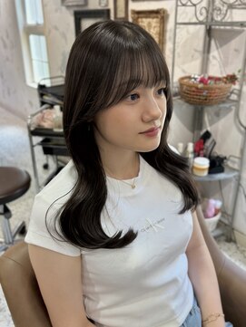 セライロ 千葉(celilo) レイヤーカット くびれヘア 顔周りカット【momoka】