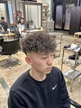 ザデイ カットアンドカルチャーショップ(THE DAY CUT&CULTURE SHOP) スペインカール