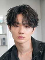 バイフィフス 原宿/表参道(by fifth) 緩めニュアンスパーマフェザーパーマメンズセンターパートウルフ