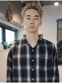 ベリーショート/ハイトーン/短髪ツーブロック束感