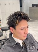 ツイスト/スパイキーショート/眉毛サロン/ハイトーン/南堀江