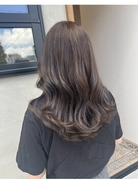 シンス(Since) 顔まわり流れるレイヤースタイル☆