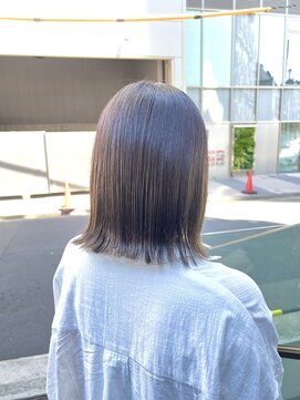 キャンバス バイ ネオリーブ 横浜西口(Canvas by neo.) 切りっぱなしボブ　外ハネ　ボブ