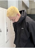 金髪ブロンドとお洒落ベリーショートボウズ