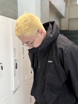 ヒカリス ヘアー 相川店(HIKARIS hair) 金髪ブロンドとお洒落ベリーショートボウズ