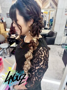 ラグズ 茅ヶ崎(LAGUZ) 【ヘアセット】 立体感が映えるゴージャス編みおろしヘア 茅ヶ崎