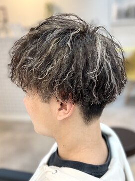 ファースト 秦野店(First) ツイスト×ハイライト〇秦野