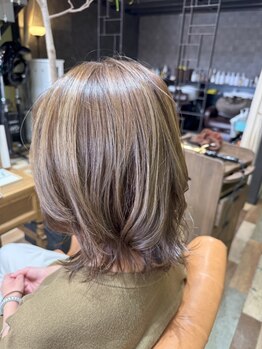 一人ひとりの頭の形・クセ毛などを見極め、360度どこから見ても美しいスタイルへと仕上げます☆