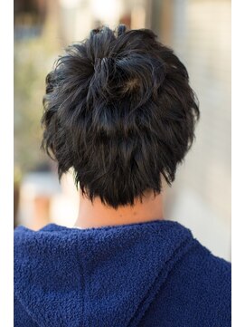 レクシア(Recsia) クセを活かした無造作ヘアー