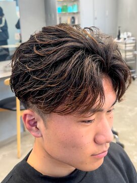 フィフス トウキョウ (fifth TOKYO) 渋谷フェザーパーマメンズマッシュウルフセンターパートカット