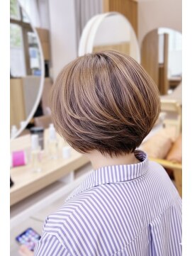 ガーデン ジングウマエ(GARDEN jingumae) 白髪を活かす透明感グレージュ＆丸みショートでマイナス5歳見え