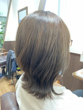 グランミリ(Grand mm) 大人くびれレイヤー外ハネミディ