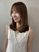 ヘアサロン フラット(Hair salon flat) オリーブベージュ× レイヤーカット