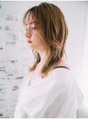 ハイトーングレージュ