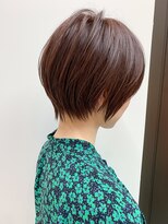 ミィ 表参道(mee.)&nbsp;【mee.】ハセガワヒトシ　襟足スッキリショートピンクブラウン