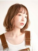 ミディアムヘア/斜めバング/グレージュカラー/新宿駅