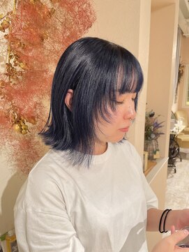 ユイバイラドンナ(Huit by LADONNA) イメチェン/ハッシュカット/似合わせカット/顔周りレイヤー