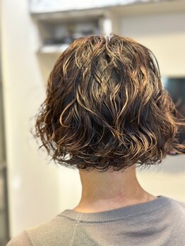 レヴェヘア rever hairの写真/男女問わず幅広い世代に愛されるサロン◎トレンドに合わせたデザインをカタチに☆