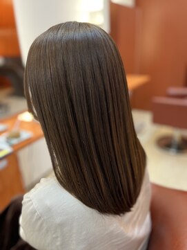 ローラムザリュクス(LOLAM The Luxe) ストレートセミロング