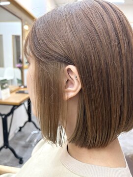 サロン プエラ バイ ネオヘアー(salon puella by neo hair) 耳にかけた時に淡くて可愛い色が「こんにちは」するボブ