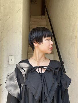 ルイス(LEWES) ブラックカラーショート