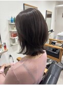 外ハネくびれミディ×透明感アッシュブラウン