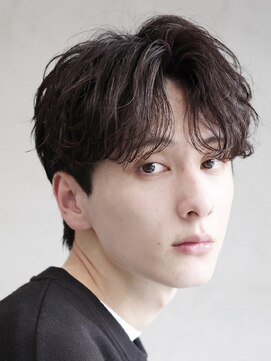 レタッチ バイ フィフス 天神大名(RETOUCH by fifth) 福岡天神ゆるめシャドウパーマメンズマッシュウルフカット緩め