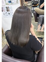 ムエベ(MUEBE) 大人女性に人気◎上質シルキーストレートで叶える美髪