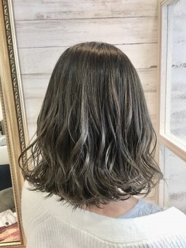 エム インターナショナル 白岡 キュート(EMU international CUTE) グレージュヘア★