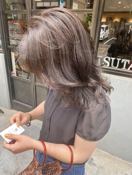 イスタ(isuta) 【三鷹】赤みを抑えたマットベージュカラー◎透明感