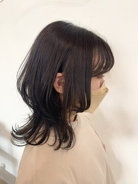 アルファ アルファ(ALPHA ALPHA) ミディアムウルフカット