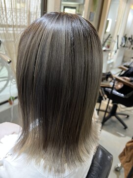 キキ(kiki.) 髪質改善カラー