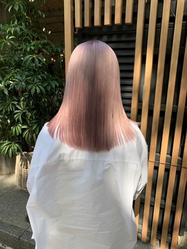 ペレ 渋谷(PELE) 斜めバング/グレージュカラー/デザインカラー/渋谷/渋谷駅