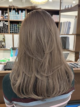 ルイ(ROUIS produced by LUCK 津田沼) ROUIS 津田沼 ミルクティーグレージュ