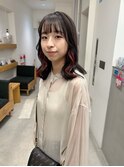 ダークグレージュ×インナーピンク