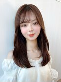 20代シースルーぱっつん前髪で結んでかわいいフェイスレイヤー