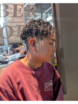 クフィア メンズフェード カンポ 天王寺(CUFFIA MENSFADE CAMPO) 針金パーマ×フェード