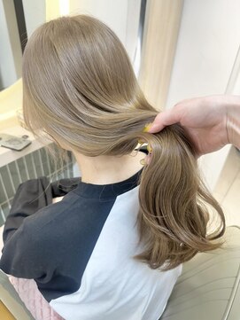 テトラ バイ ネオリーブ 横浜西口店(tetra by neolive) ブリーチ ミルクティーベージュ ダブルカラー 横浜