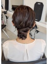 ティム(tim)&nbsp;シニヨンヘア/おだんごヘア/お呼ばれヘア/結婚式ヘア