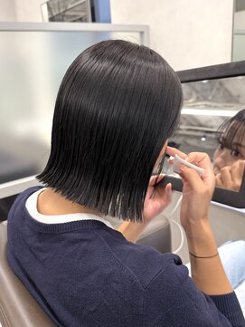 キートス(Kiitos) 切りっぱなしボブ×暗髪透明感カラー