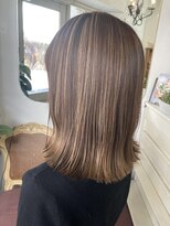 アミュレ ヘア サロン(Amule hair salon)&nbsp;自然な立体感ナチュラルハイライト外ハネミディアム