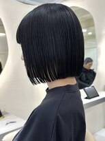 ニコトウキョウ 新宿(nico TOKYO) 20代30代切りっぱなしボブタッセルボブ顔周りレイヤーオリーブ