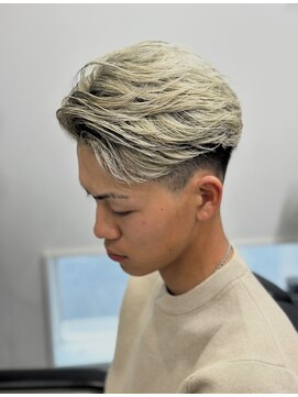 エイトヘアー(Ei8htHair) フェザーパーマ×ホワイトベージュ