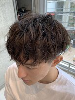 フィフス(fifth)&nbsp;コンマヘア　ツーブロック　ツイストパーマ　無造作マッシュ