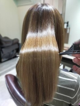 アオカマクラ(a-o Kamakura)の写真/新導入【髪質改善カラー】!理想の髪色とうるツヤ髪が同時に叶う理想的なメニュー☆是非一度ご体験ください!