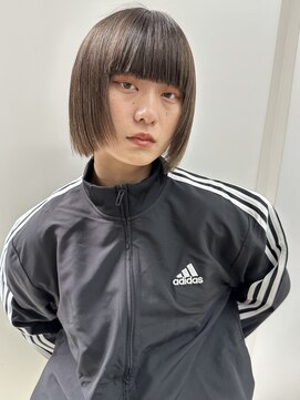 ミィ 浦和(mee) 【mee.】ヤジマ　パツッとボブ　顔まわりレイヤー