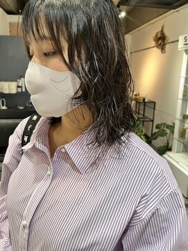 カフカ(CAFCA) 顔周りレイヤー×パーマ.